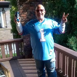 Meet your Posher, Armando armani